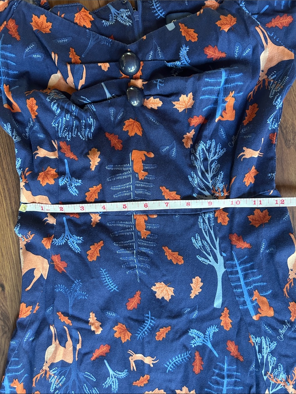 Collectif size sm uk10 woodland dress. Used great condition. Dog friendly home. - Picture 5 of 6
